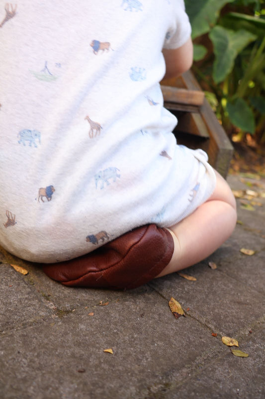 Soft leather baby shoes