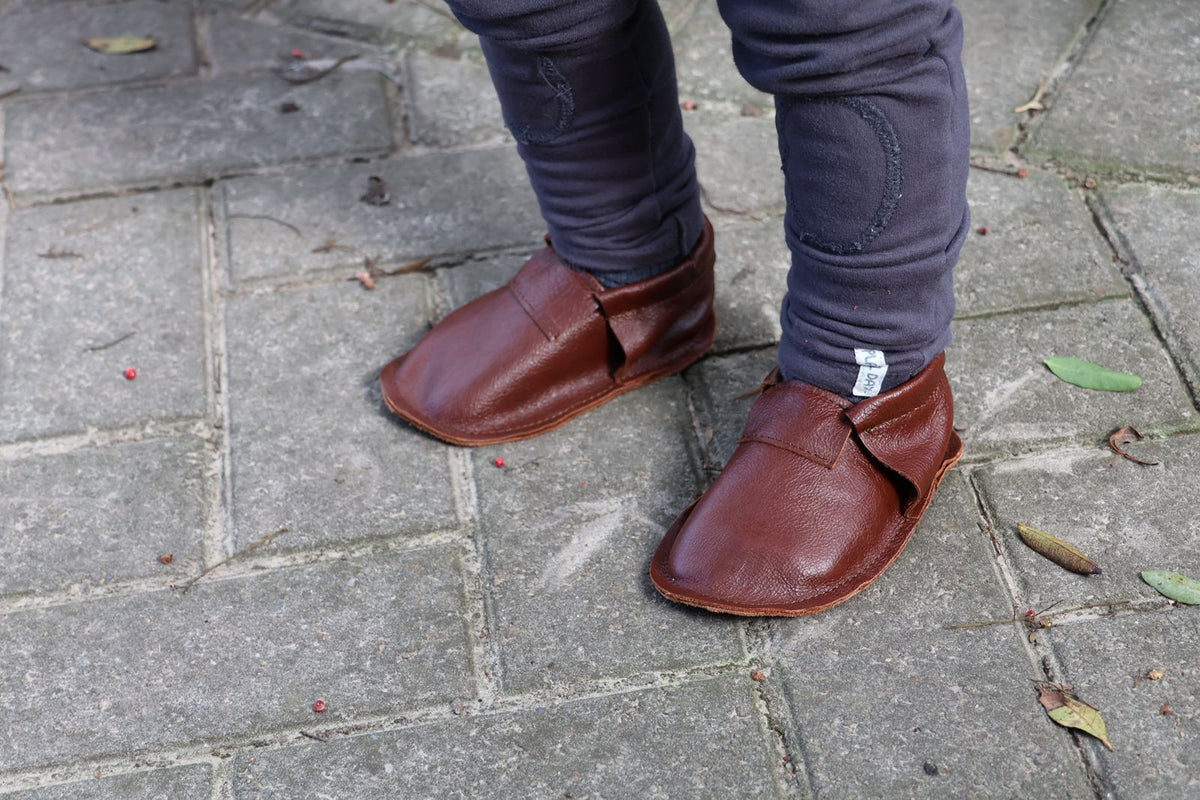 Leather baby shoes
